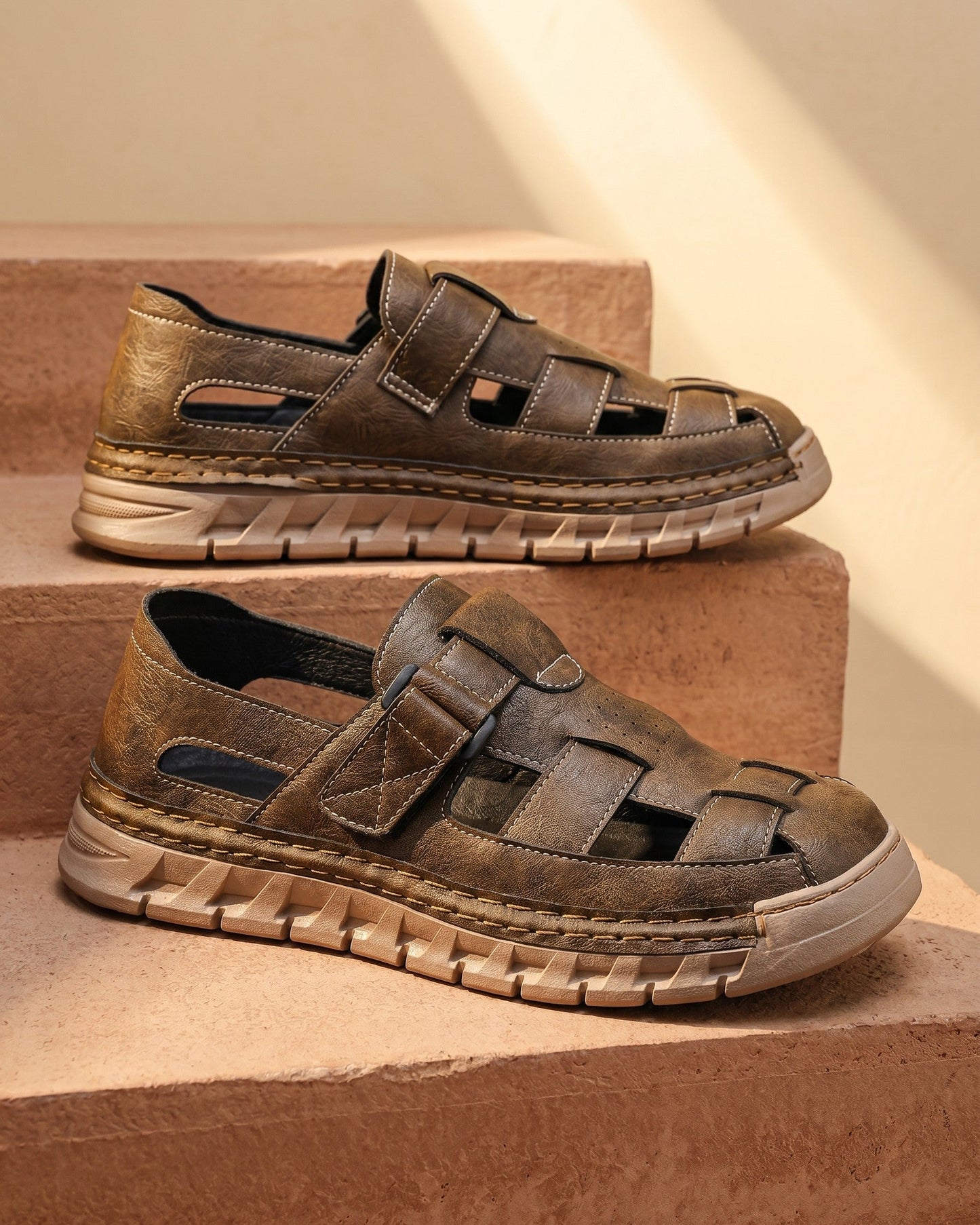 Ciro Leather Closed-Toe Sandals