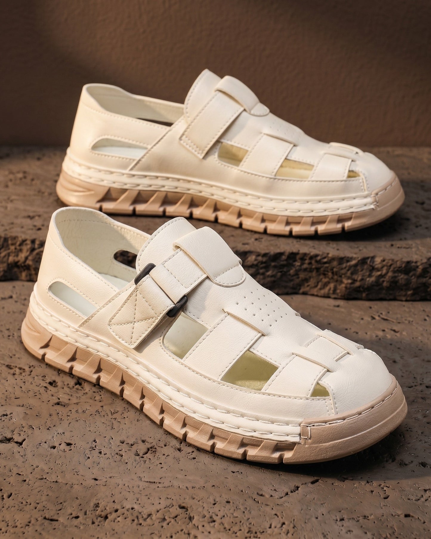 Ciro Leather Closed-Toe Sandals